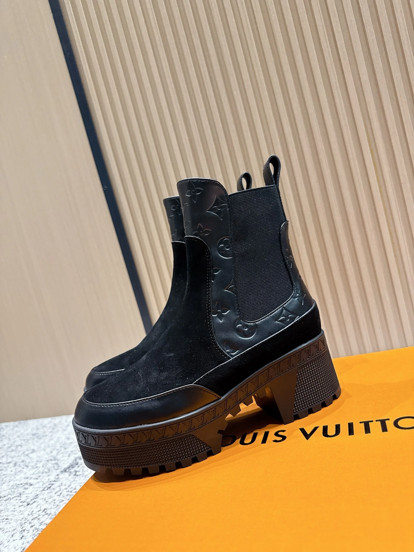 COCO-- 8V 1AC7W0 cowhide Heel height ：7cm Waterproof：3.5cm item:E-X362J2922